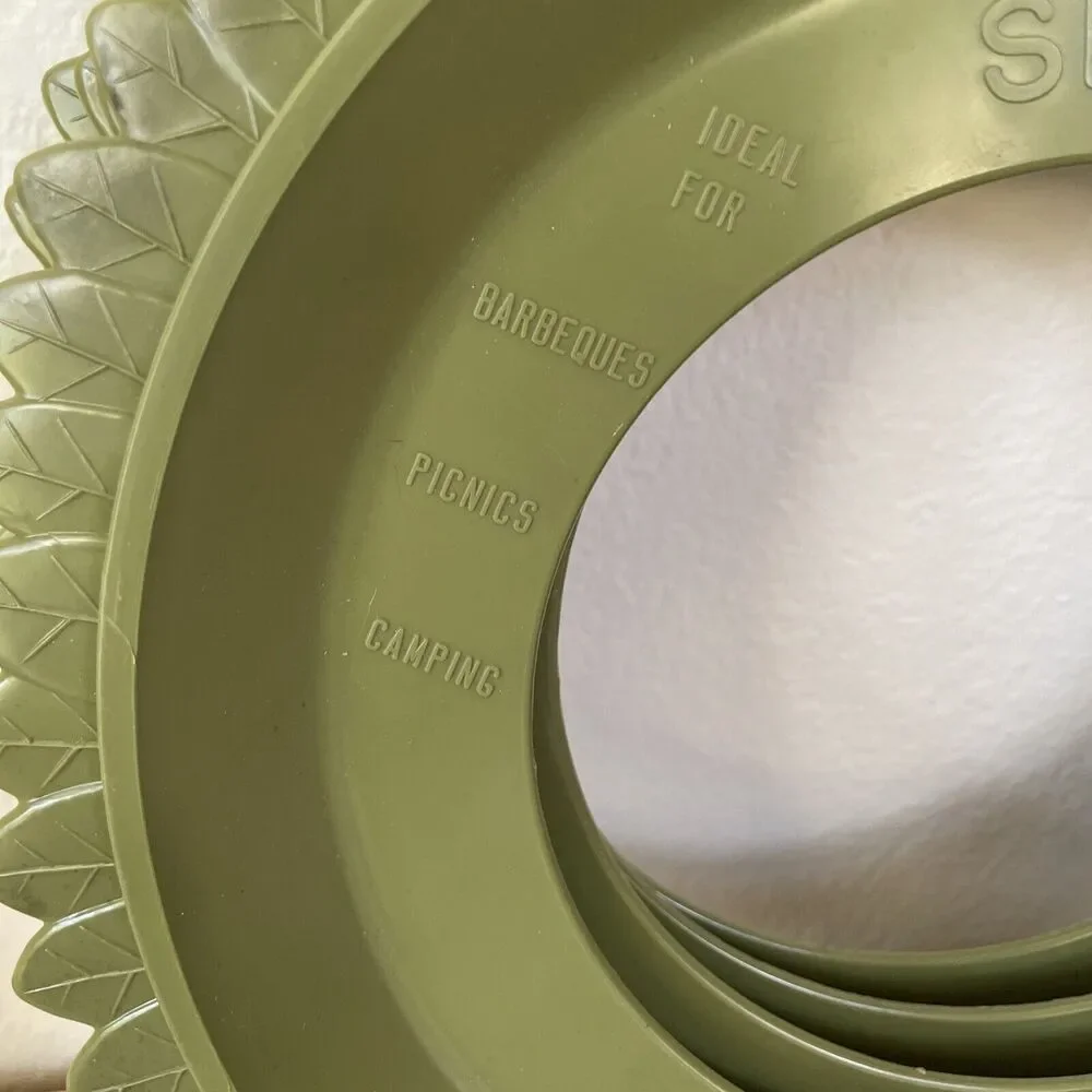 4 Vintage‎ SERVA-PLATE Plastic Paper Plate Holders GREEN Flower Picnic Camping